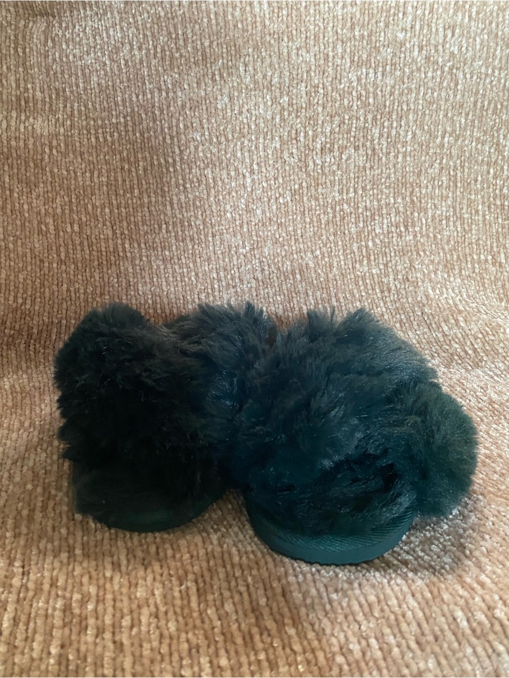 Forever 21 Black Faux Fur Slide Slippers